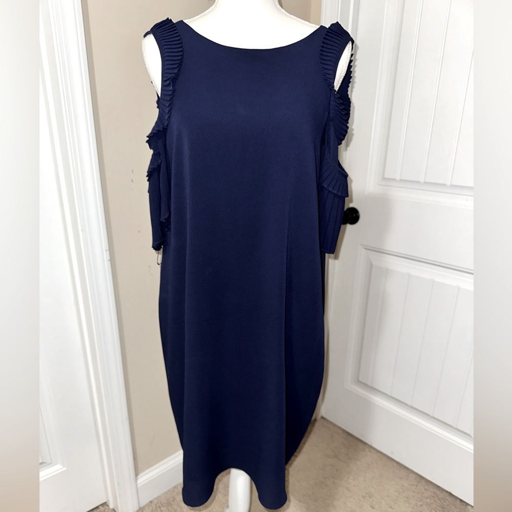 Maggy London. Sheathe dress with cold shoulder sleeves & one button back closure